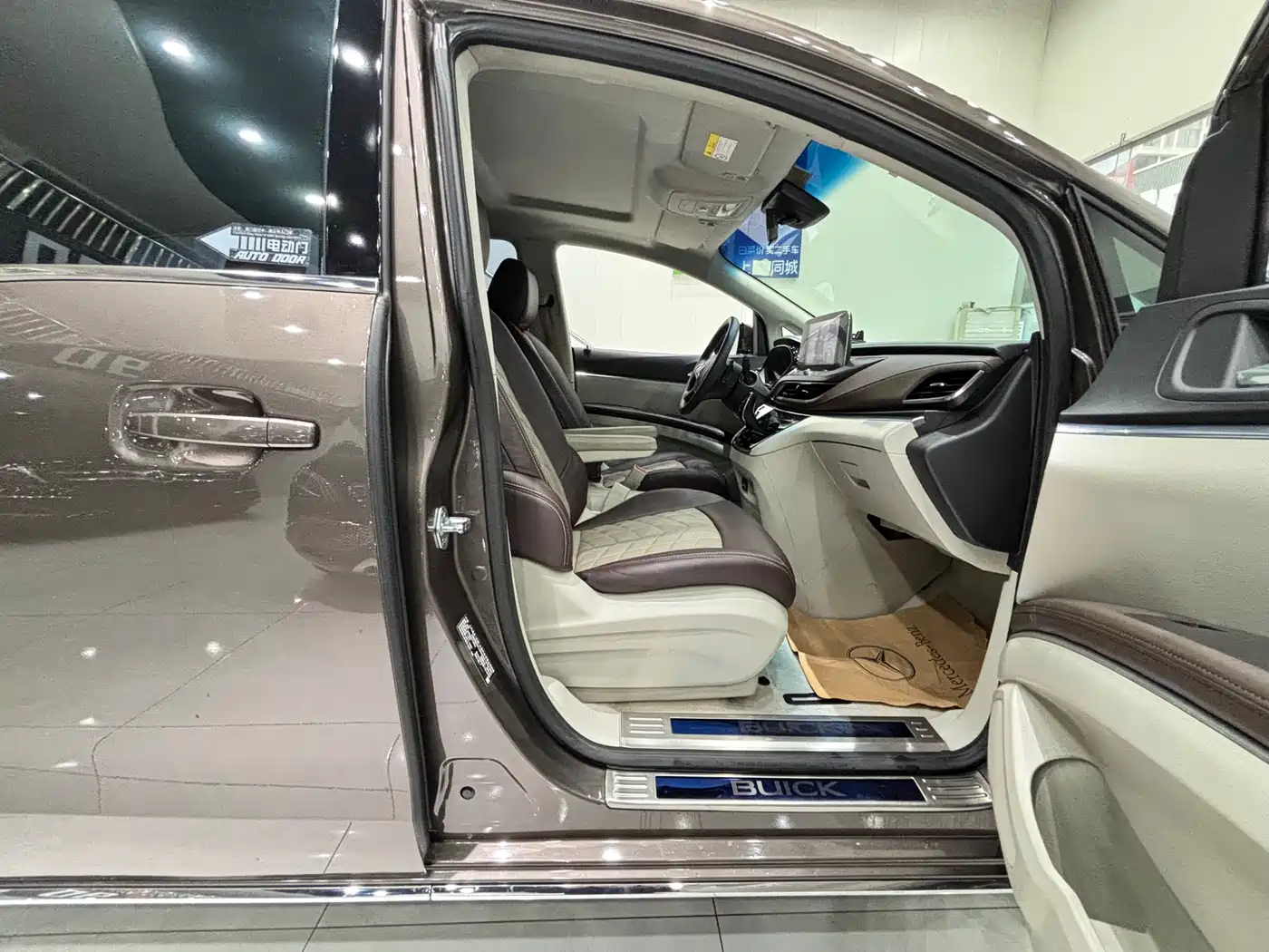 Buick GL8 2023 Model Land Business Class Comfort фото 12