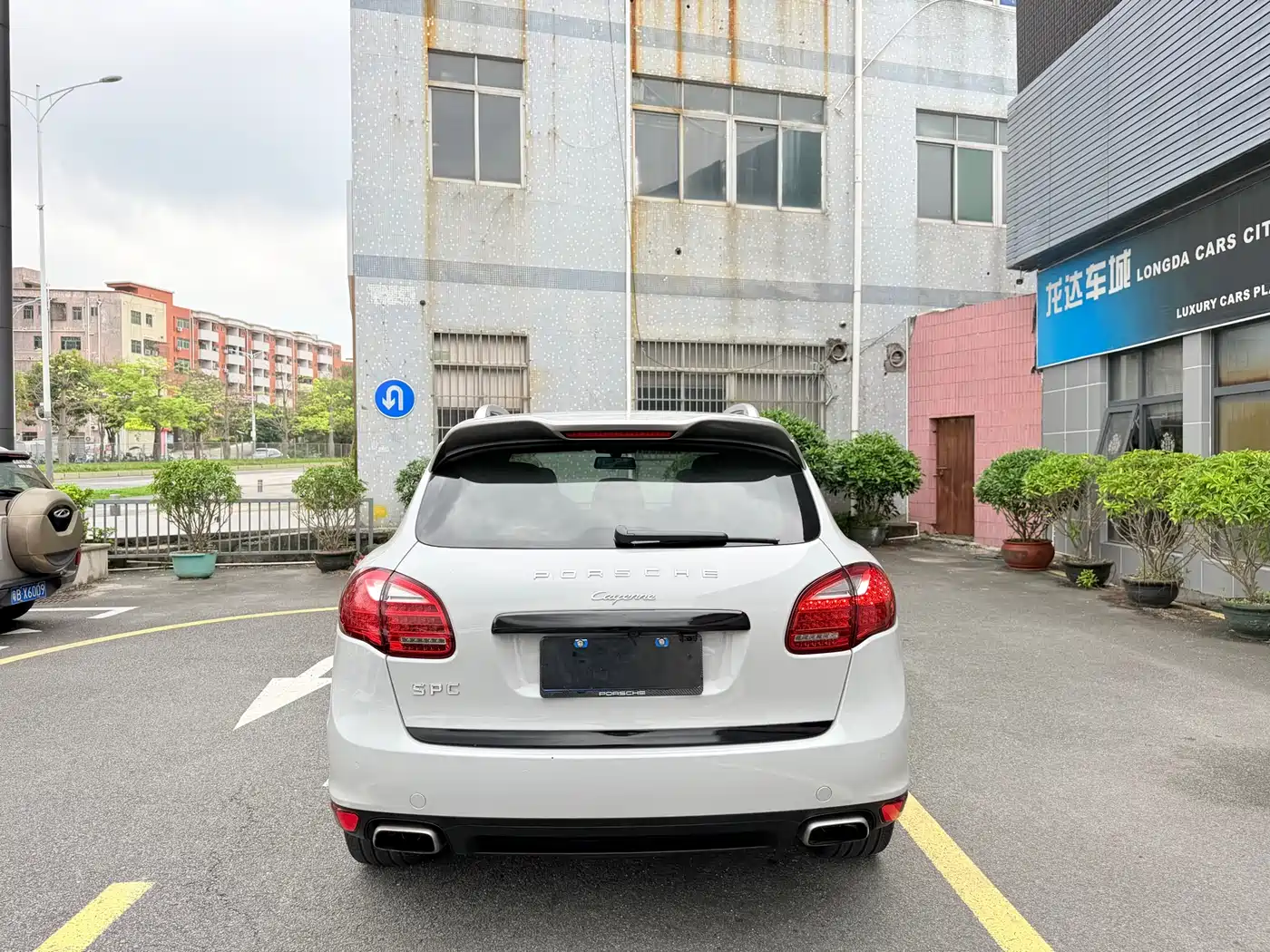 Porsche Cayenne 2014 Cayenne Platinum Edition 3.0T фото 5