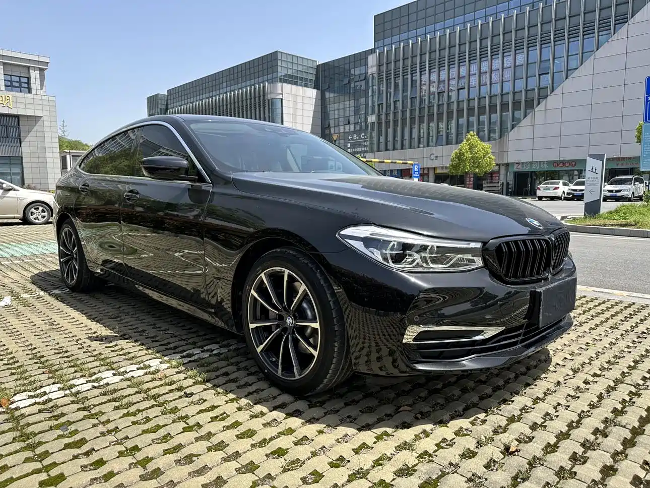 BMW 6 Series GT 2020 630i Luxury Design Package фото 3