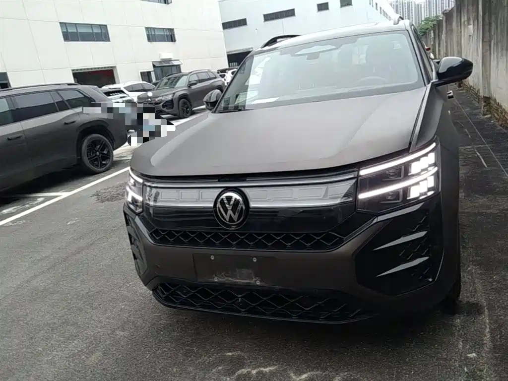 Volkswagen Teramont 2025 Teramont Pro 450TSI 4WD Summit Edition фото 3