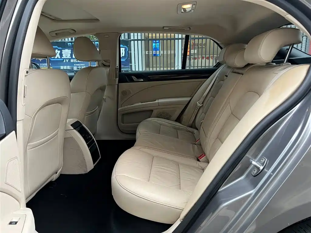 Škoda Superb 2012 1.8TSI Automatic Elegance Edition фото 4