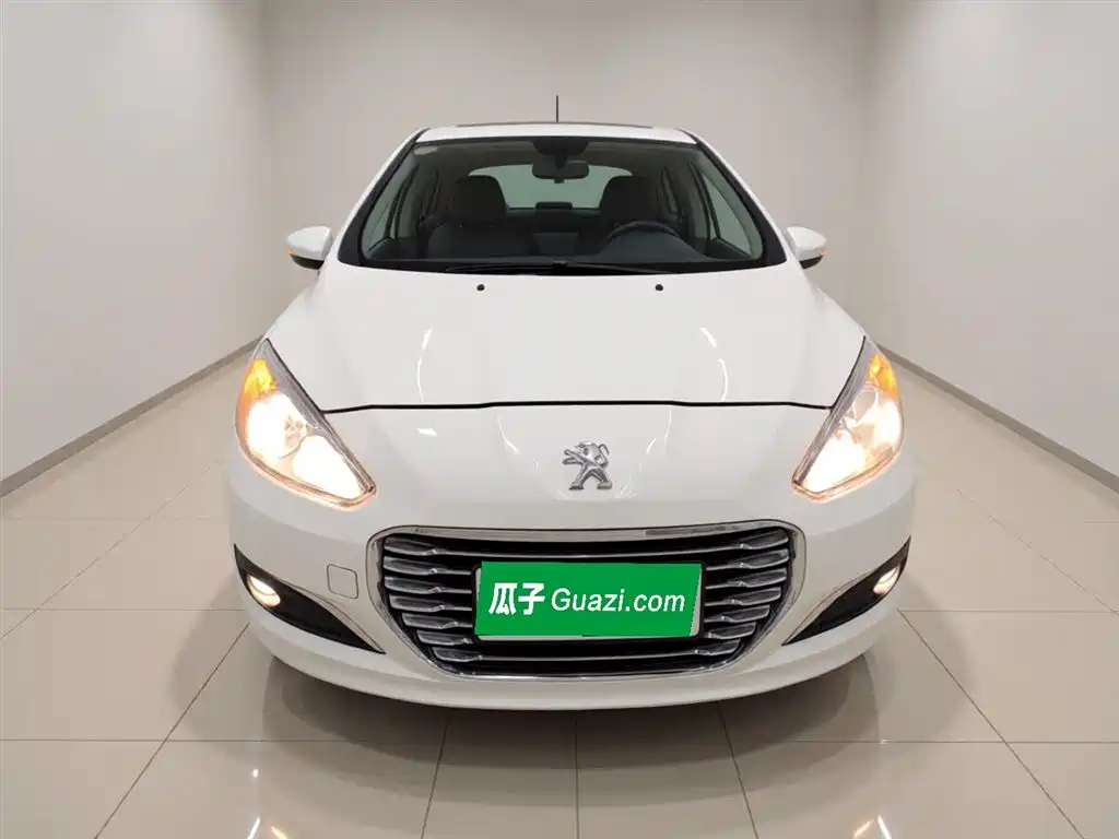 Peugeot 308 2014 Model Joy Edition Classic 1.6L Automatic Trend Style фото 3