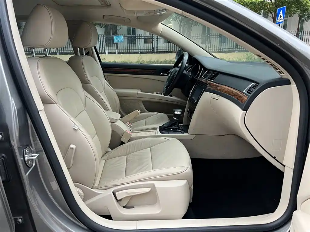 Škoda Superb 2012 1.8TSI Automatic Elegance Edition фото 19