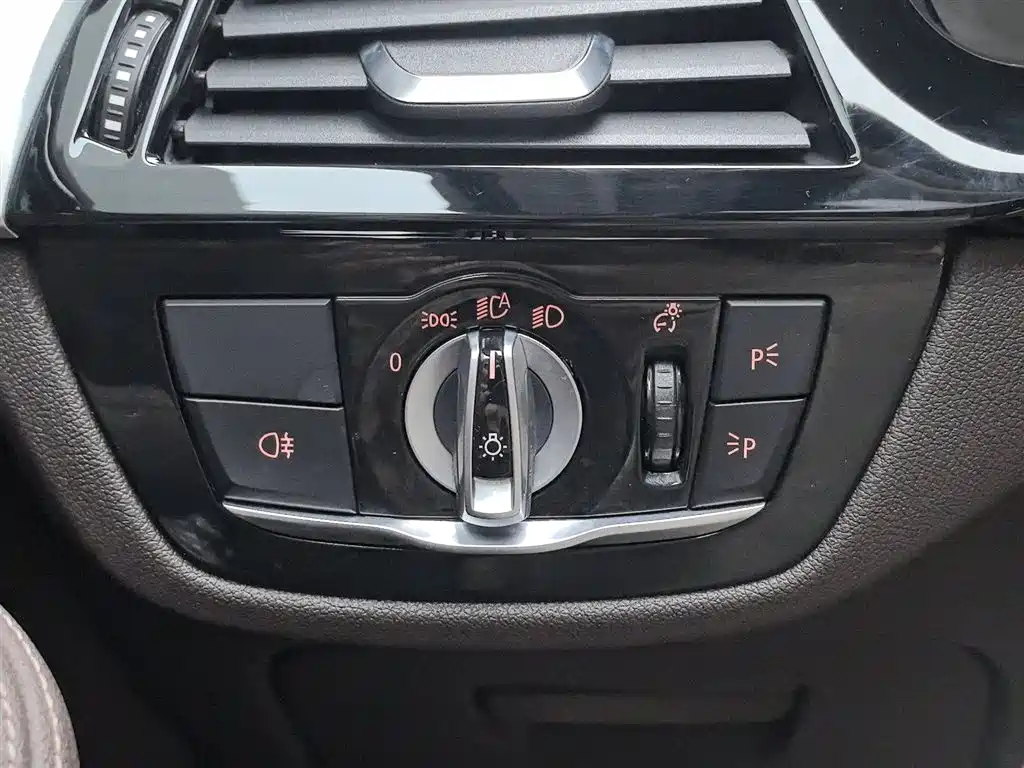 BMW 5 Series 2020 525Li Luxury Package фото 21