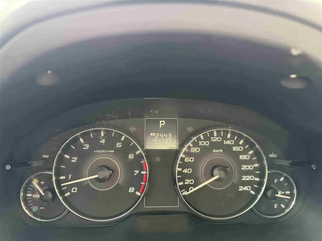 Subaru Outback 2010 2.5i Luxury Navigation фото 4