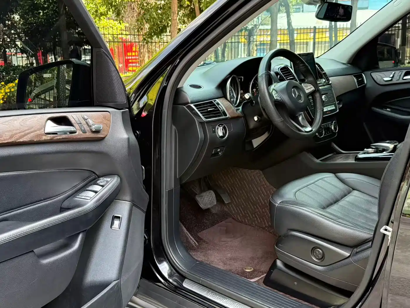 Mercedes-Benz GLE 2015 GLE 400 4MATIC фото 17