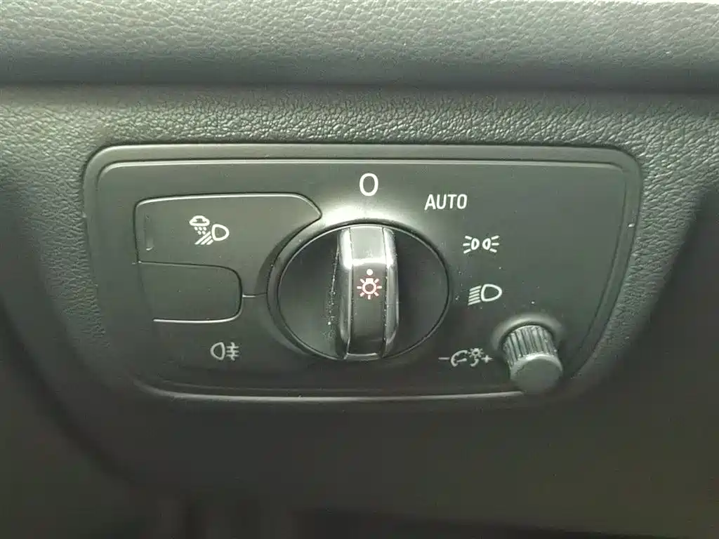 Audi A6L 2014 TFSI Standard фото 21