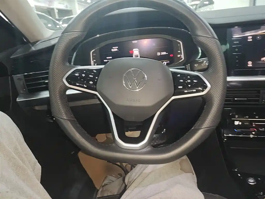 Volkswagen Passat 2024 330TSI Starlight Elite Edition фото 11