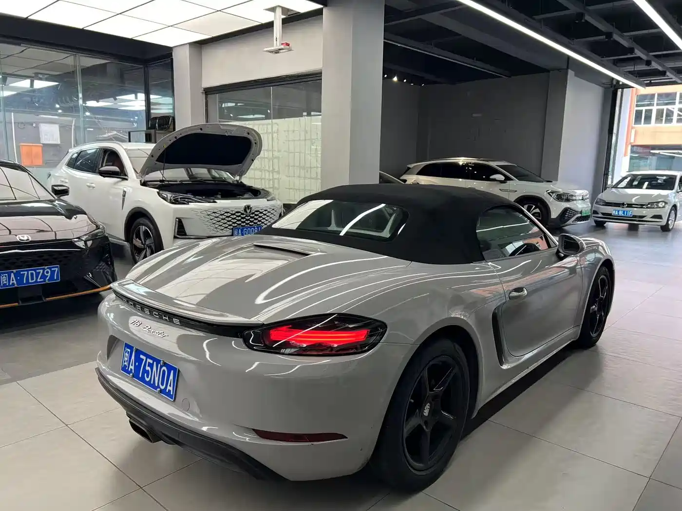 Porsche 718 2018 Boxster 2.0T фото 8