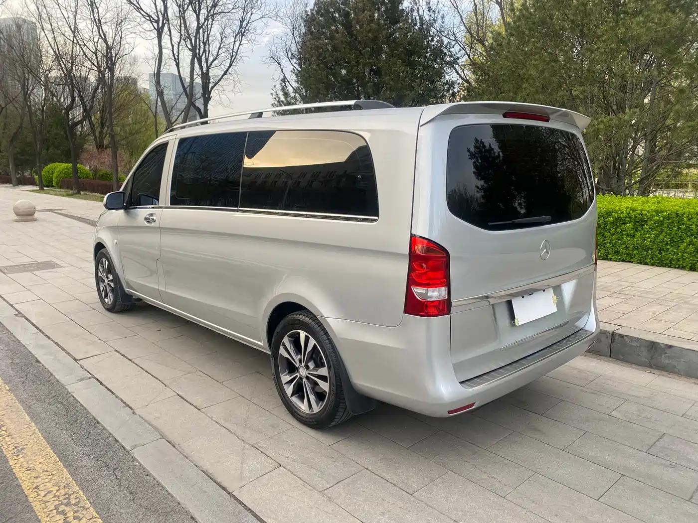 Mercedes-Benz Vito 2018 2.0T Elite Edition 7-seater China VI фото 3