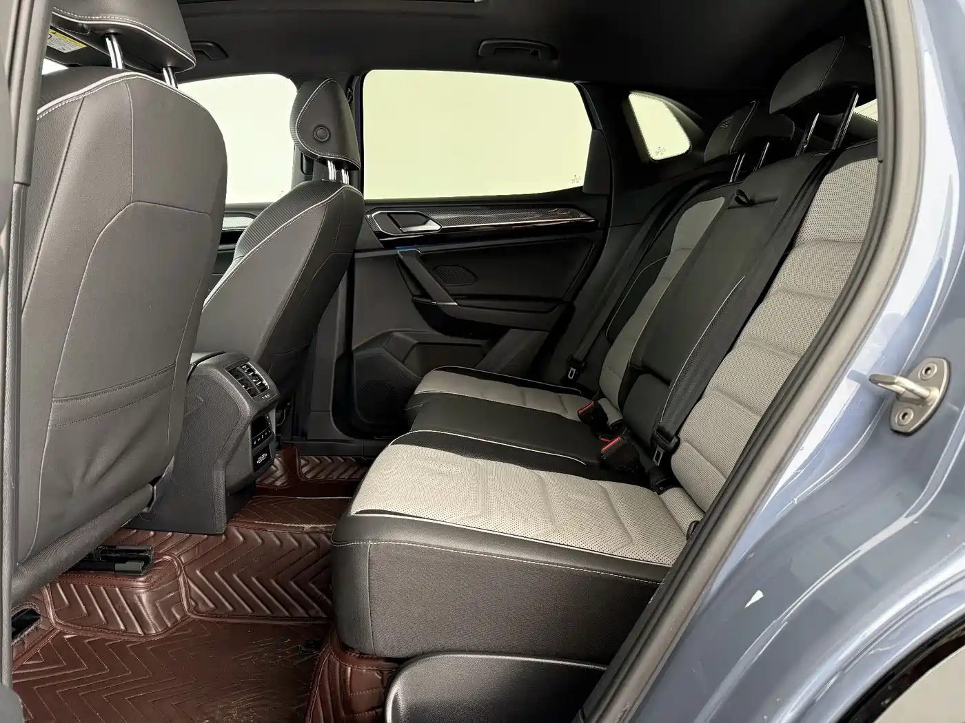Volkswagen Tayron X 2020 380TSI 4WD Premium Smart Connect фото 6