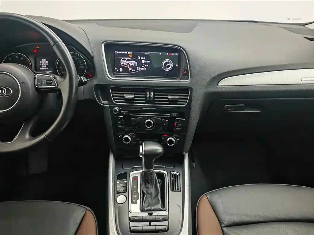 Audi Q5 2017 Plus 40 TFSI Technology фото 12