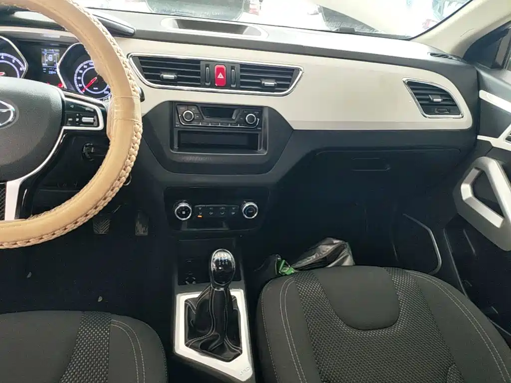 JAC Refine S2 2015 2015 1.5L Manual Luxury
