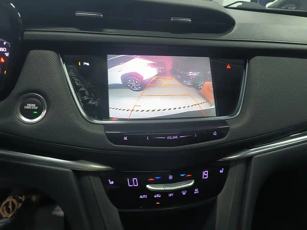 Cadillac XT5 2018 25T Luxury фото 13