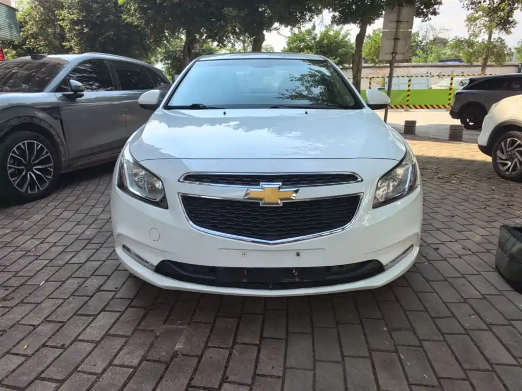 Chevrolet Cruze 2015 1.5L Classic SE MT фото 3