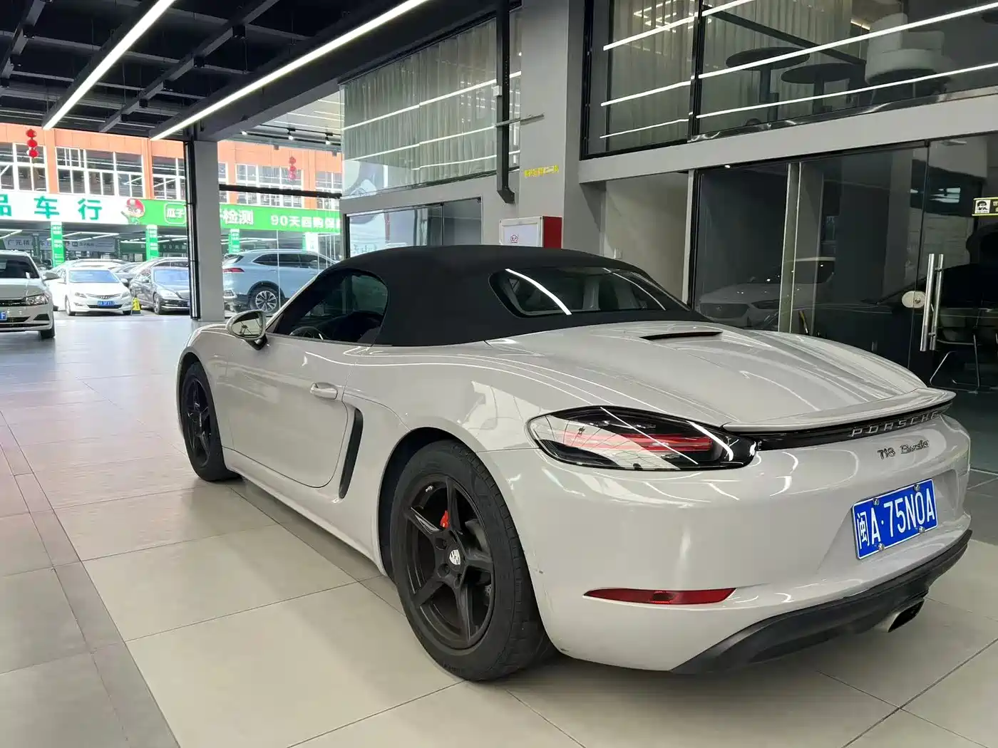 Porsche 718 2018 Boxster 2.0T фото 7