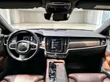 Photo 13 - Volvo V90