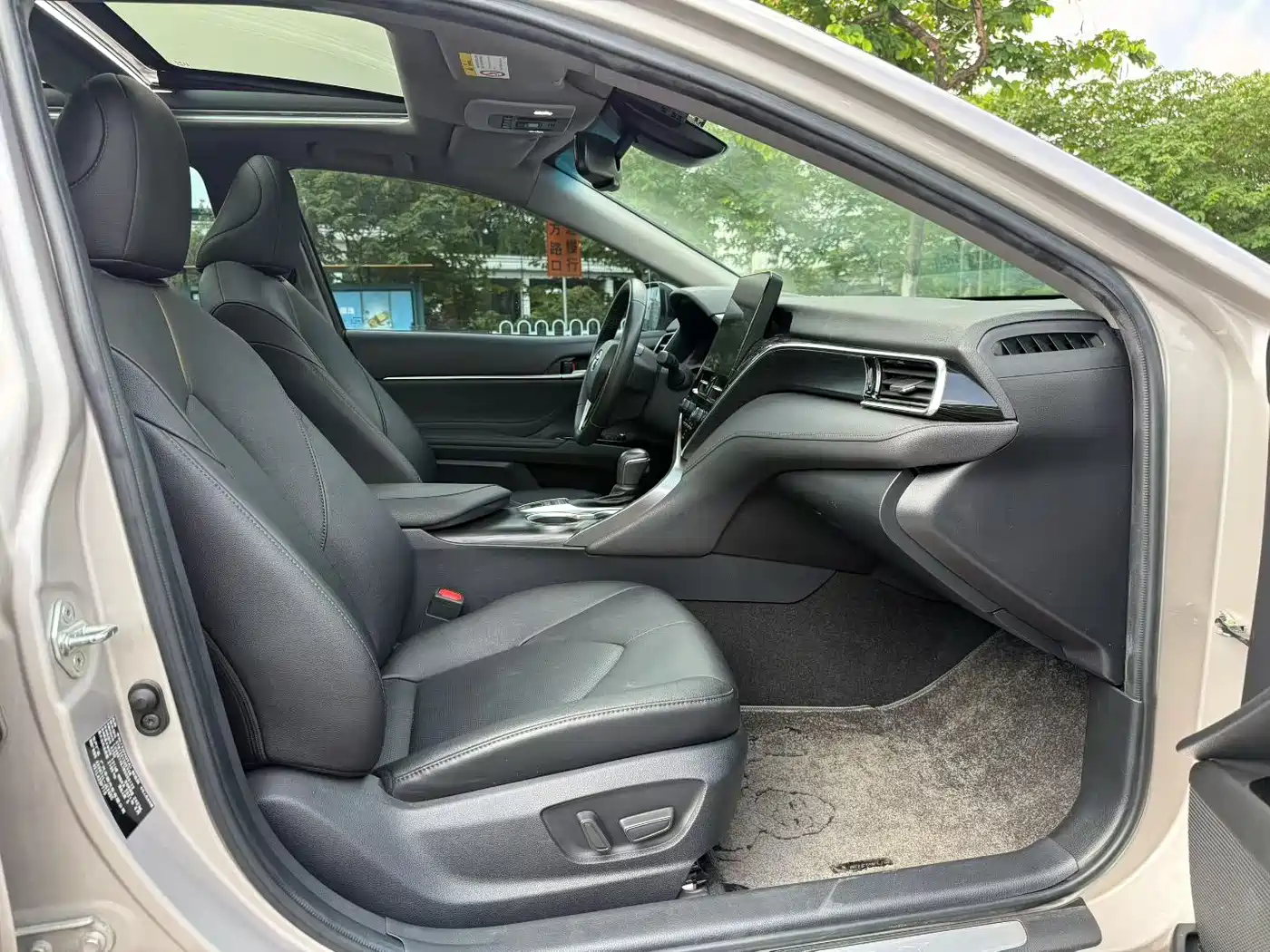 Toyota Camry 2021 Hybrid 2.5HG Luxury Edition фото 9