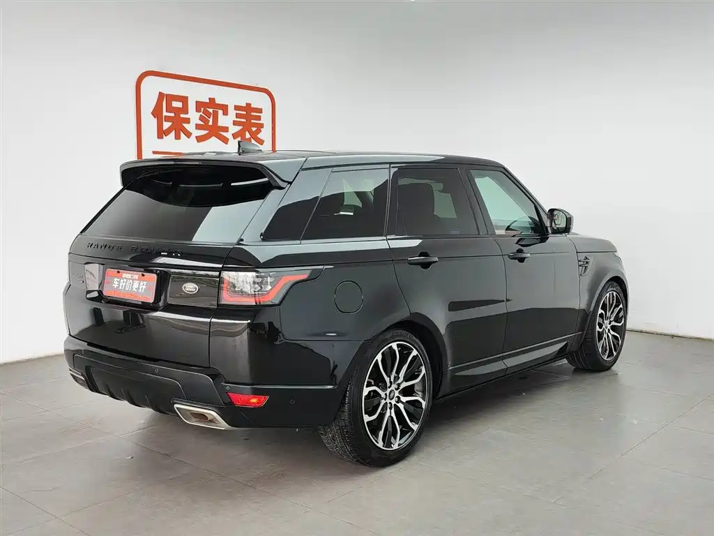 Land Rover Range Rover Sport 2021 3.0 L6 Gloss Black Edition фото 2