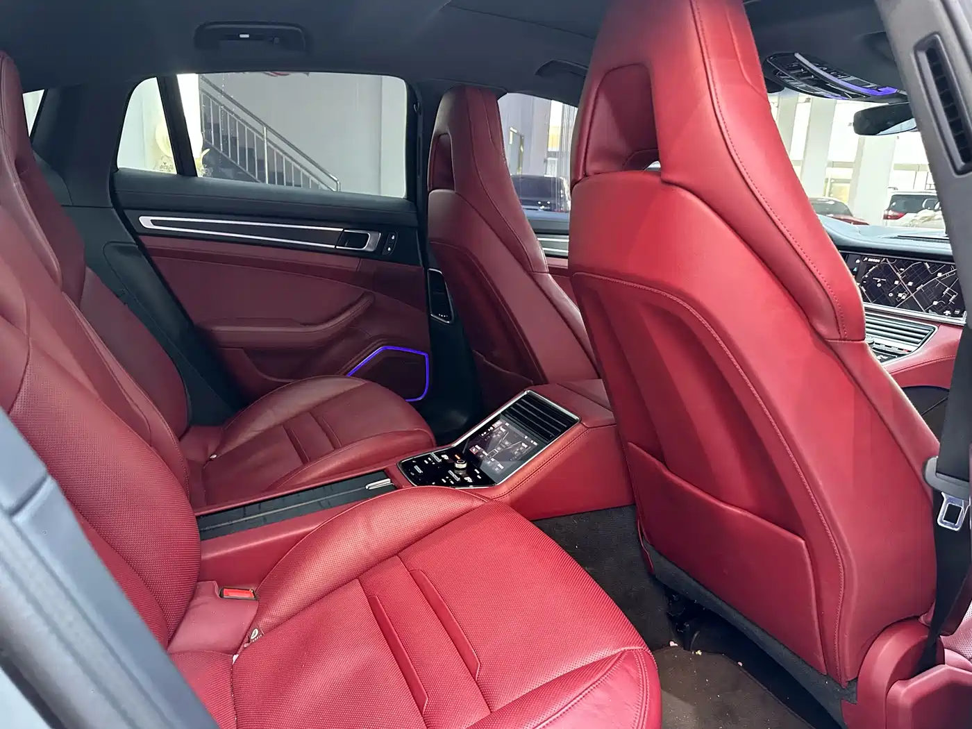Porsche Panamera 2023 Panamera 2.9T Platinum Edition фото 24