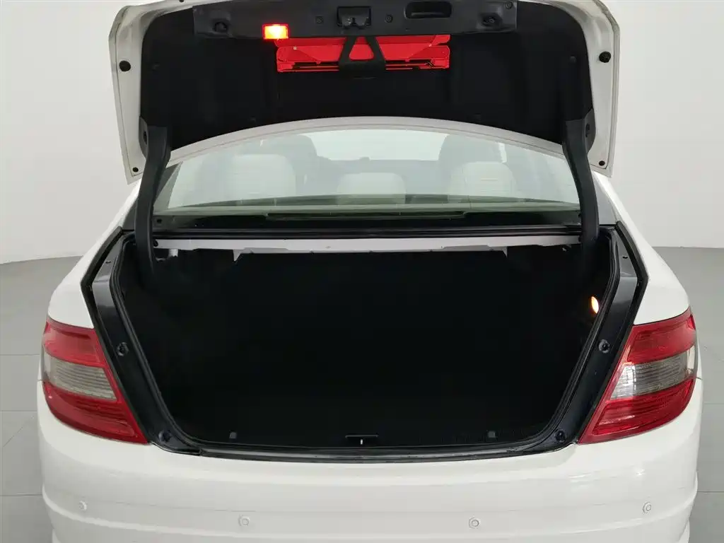 Mercedes-Benz C-Class 2010 C 180K Classic фото 16