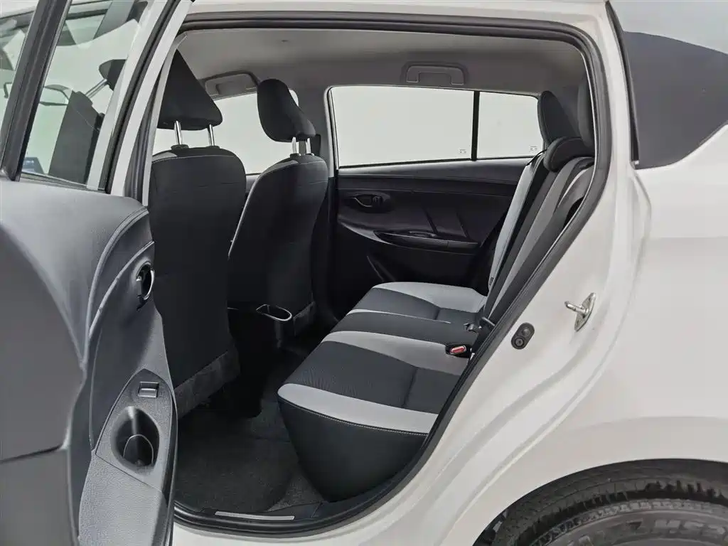 Toyota YARiS L Zhi Xuan 2021 1.5L CVT Leading Edition фото 15