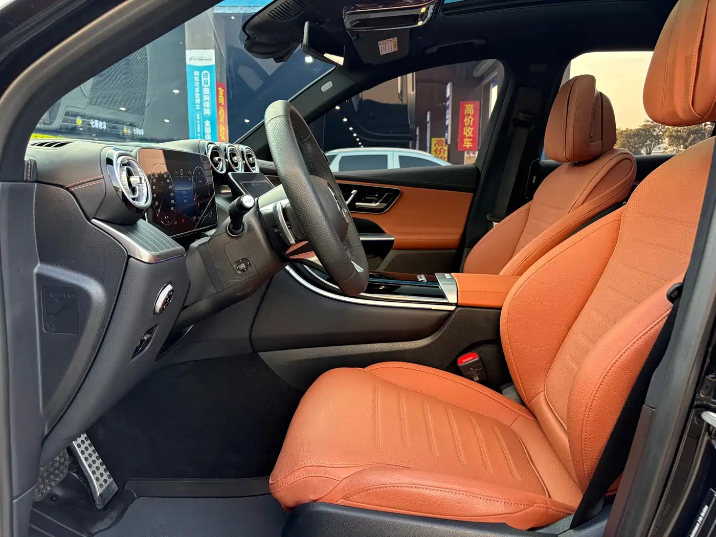 Mercedes-Benz GLC 2023 GLC 300 L 4MATIC Luxury 7-Seater фото 11