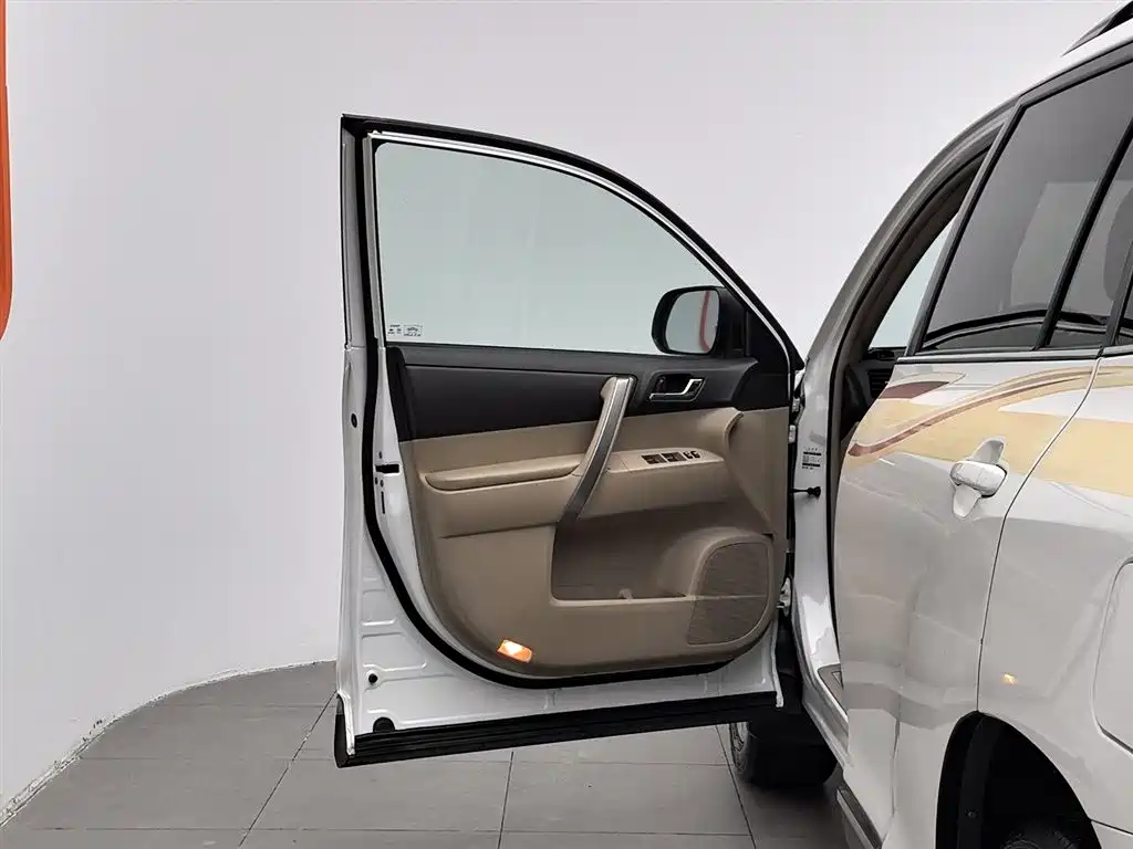 Toyota Highlander 2012 2.7L 2WD 7-Seater Luxury Edition фото 8