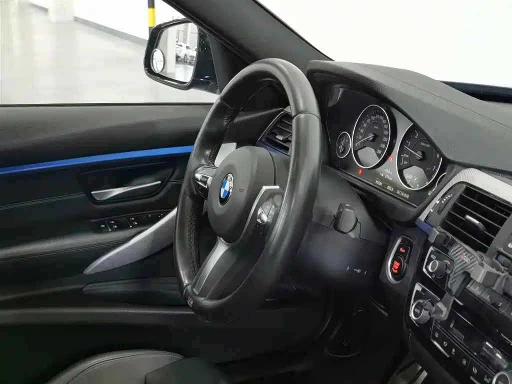 BMW 3 Series 2018 320i M Sport Package фото 22