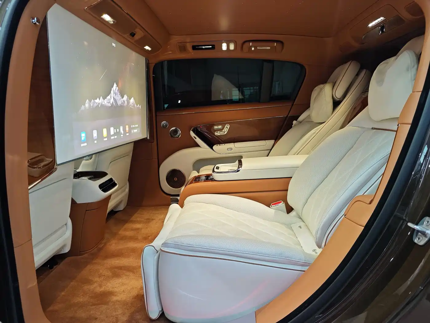 Zunjie S800 2026 2025 Model Extended Range Starlight Executive Edition 4-seater
