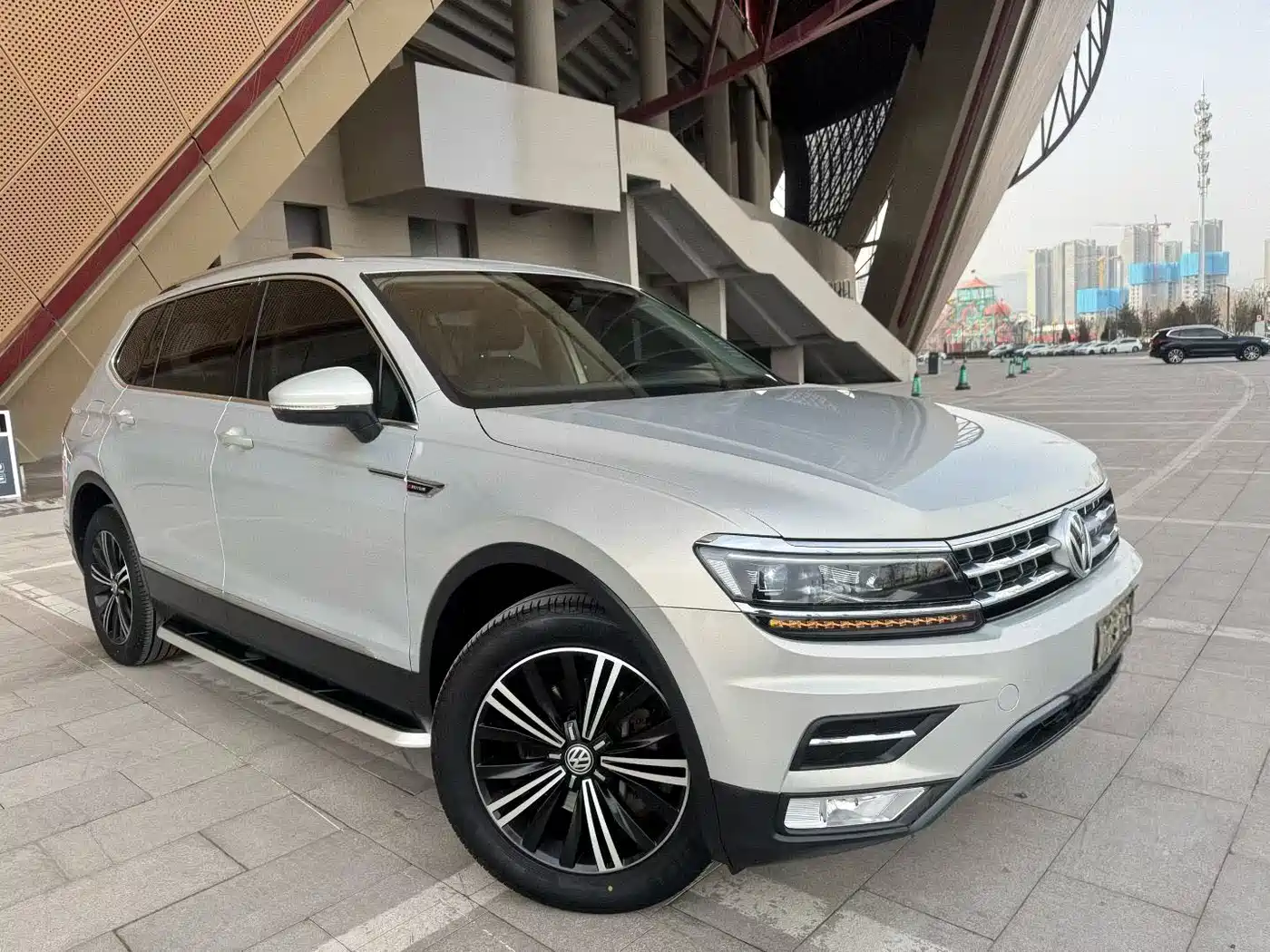 Volkswagen Tiguan L 2019 Facelift 330TSI Auto 2WD Smart Luxury China VI фото 3