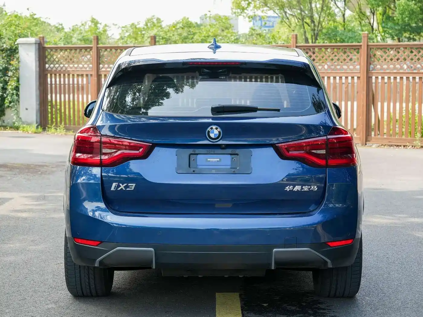 BMW iX3 2021 Leading фото 8