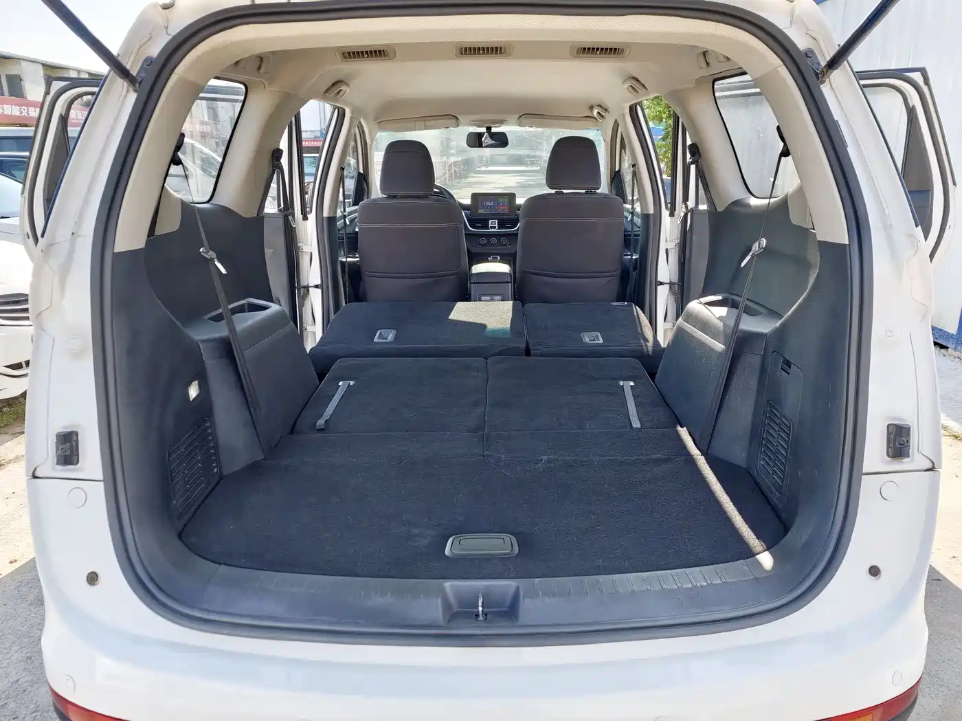 Baojun 730 2020 2019 1.5T CVT Fashion Edition 7-Seater China VI