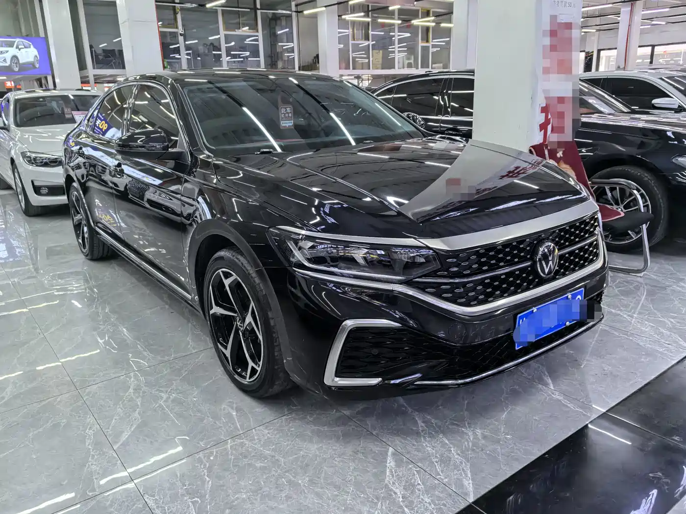 Volkswagen Passat 2023 330TSI Starlight Elite Edition фото 3