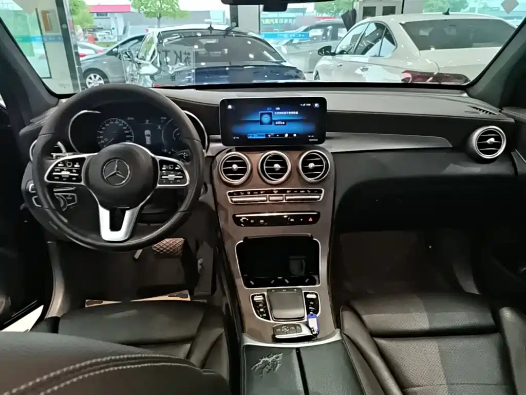 Mercedes-Benz GLC 2021 GLC 300 L 4MATIC Sporty фото 10