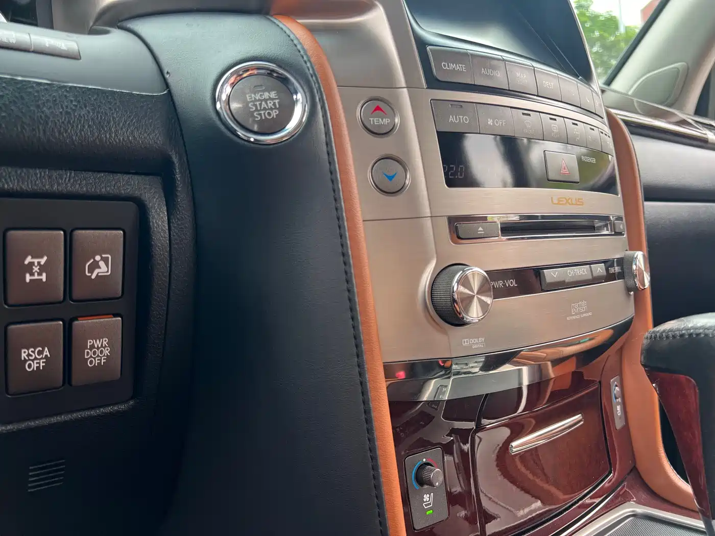 Lexus LX 2013 570 фото 20