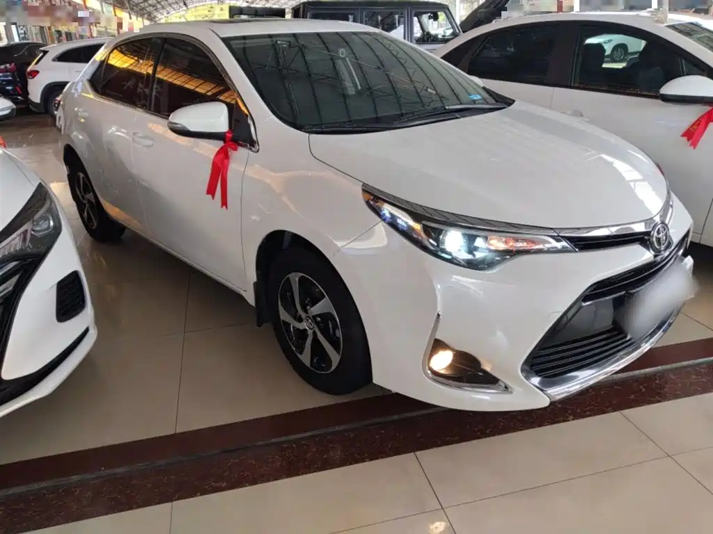 Toyota Levin 2017 Facelift 185T CVT Elite (China V) фото 4