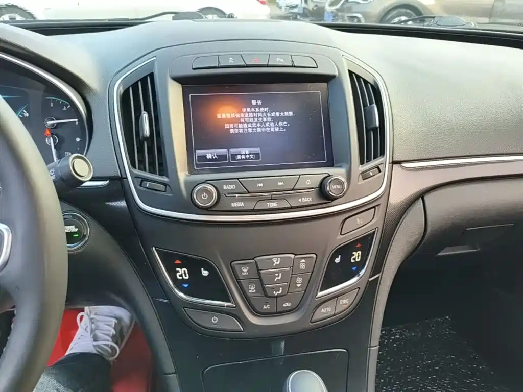 Buick Regal 2015 1.6T Elite Tech Edition фото 13
