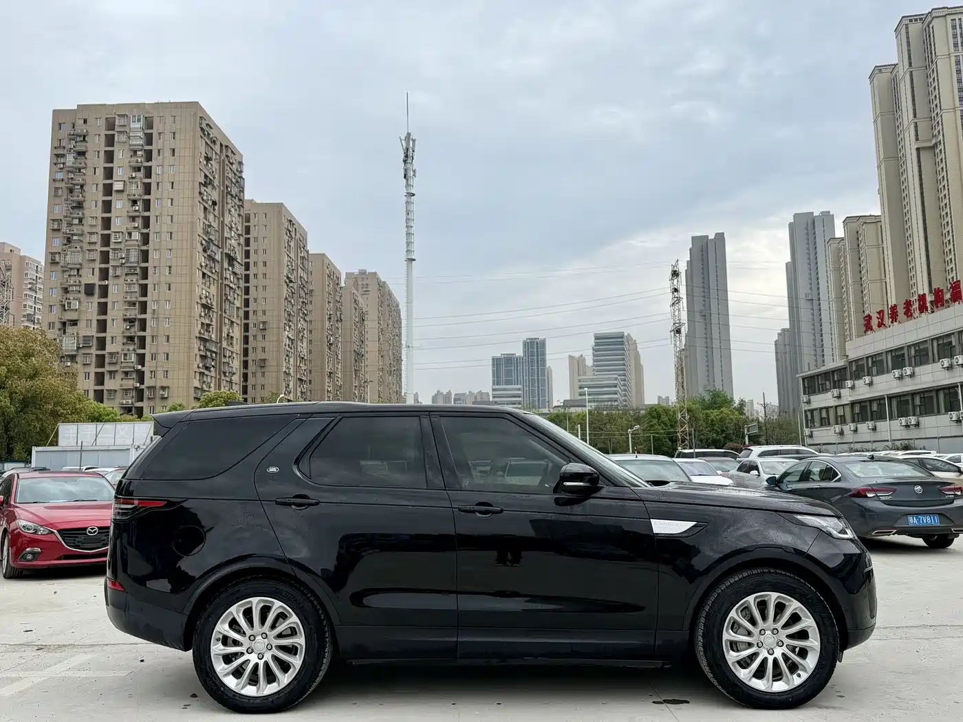 Land Rover Discovery 2020 3.0 SC V6 SE фото 6