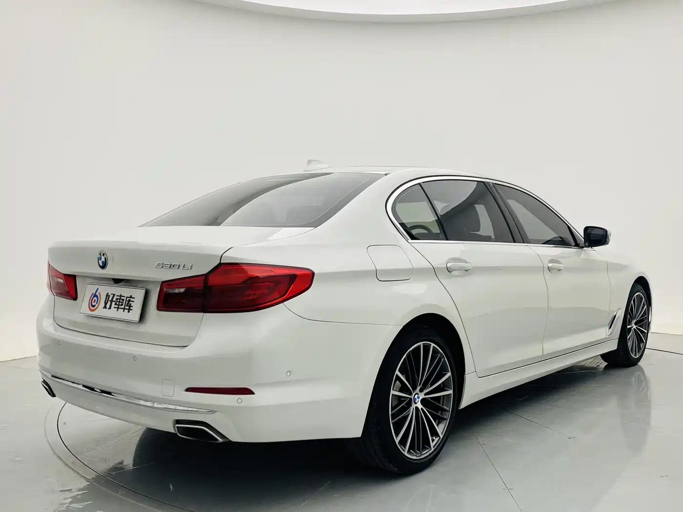 BMW 5 Series 2020 530Li Premium Luxury Package фото 6