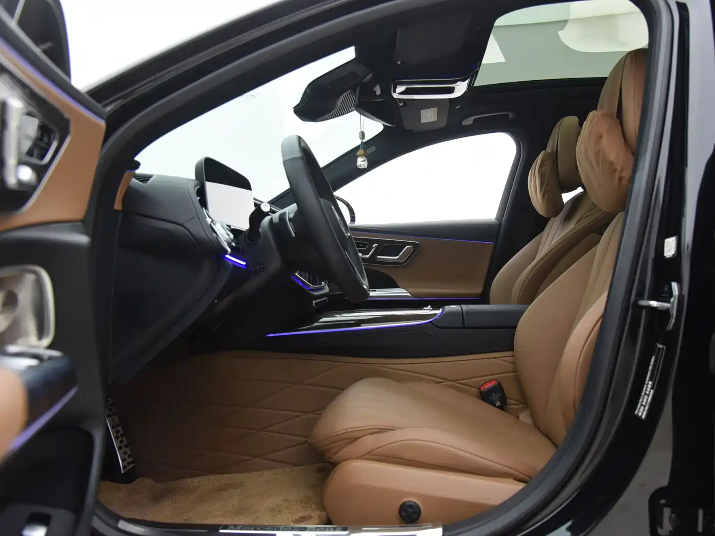 Mercedes-Benz E-Class 2024 Model E 300 L Luxury фото 5