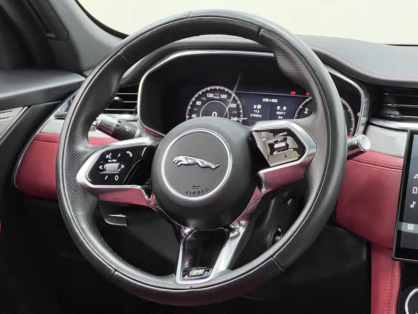 Jaguar F-PACE 2021 340PS R-Dynamic SE фото 15