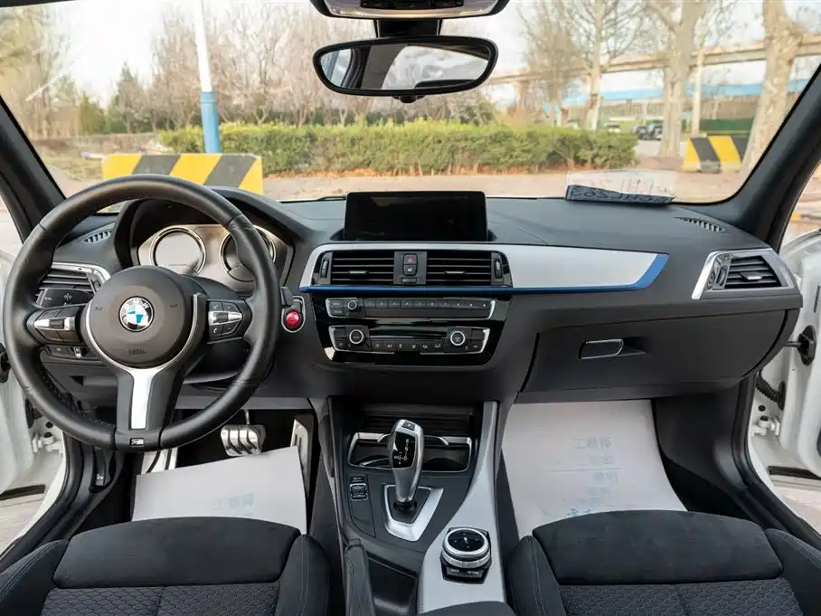 BMW 1 Series (Import) 2018 120i M Sport Package фото 19