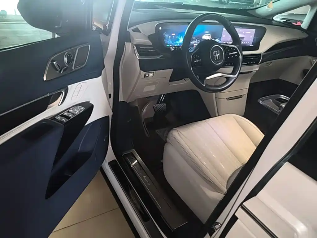 Buick Century 2023 2023 2.0T 7-Seater World Edition