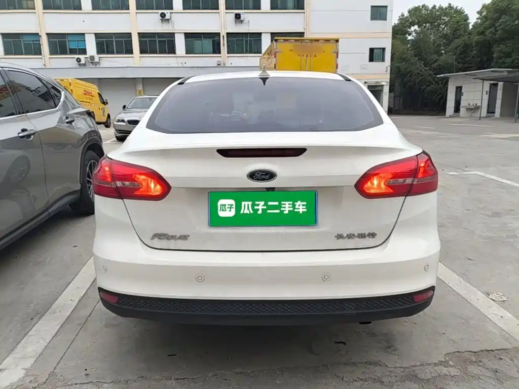 Photo 6 - Ford Focus