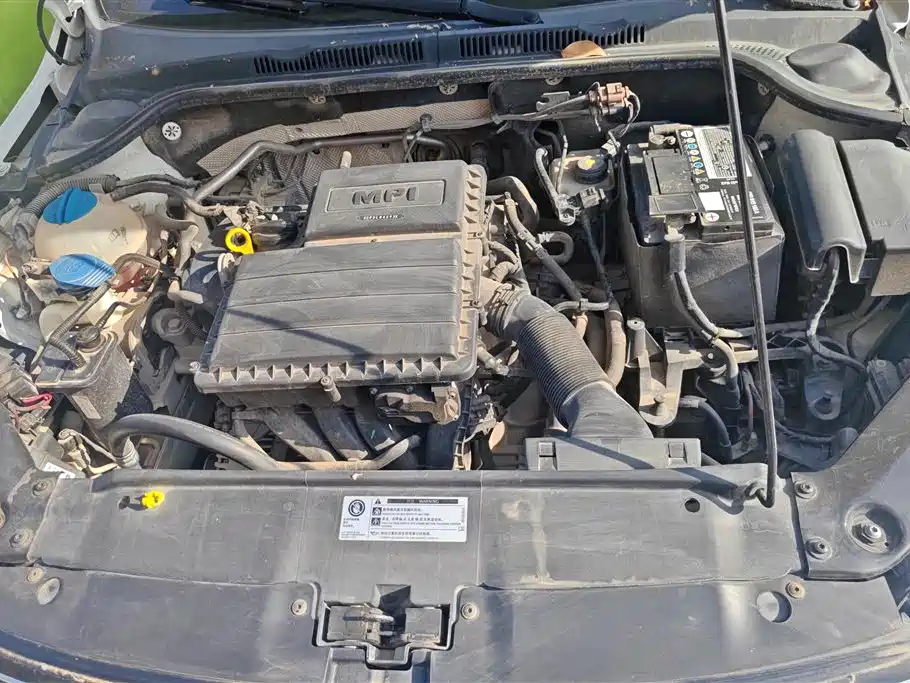 Volkswagen Sagitar 2018 1.6L Automatic Comfort фото 10