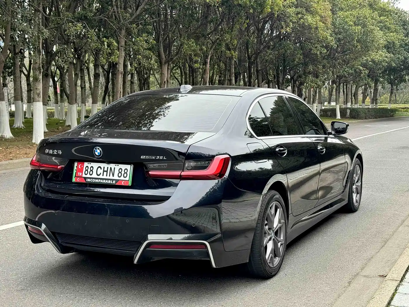 BMW i3 2024 eDrive 35 L фото 9