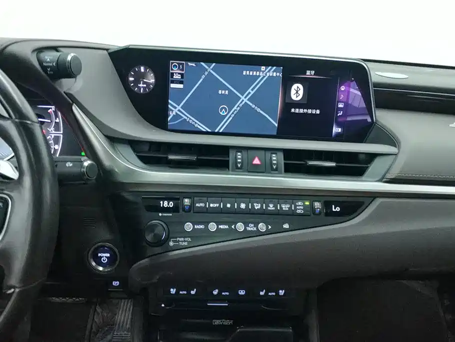 Lexus ES 2018 300h Executive Edition China V фото 13