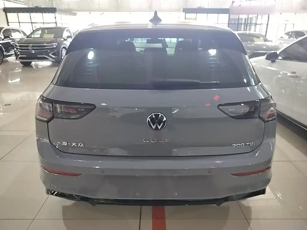 Volkswagen Golf 2025 2025 Second Facelift 300TSI R-Line