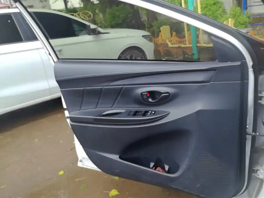 Toyota YARiS L Zhi Xiang 2019 1.5E CVT Charming China VI фото 7